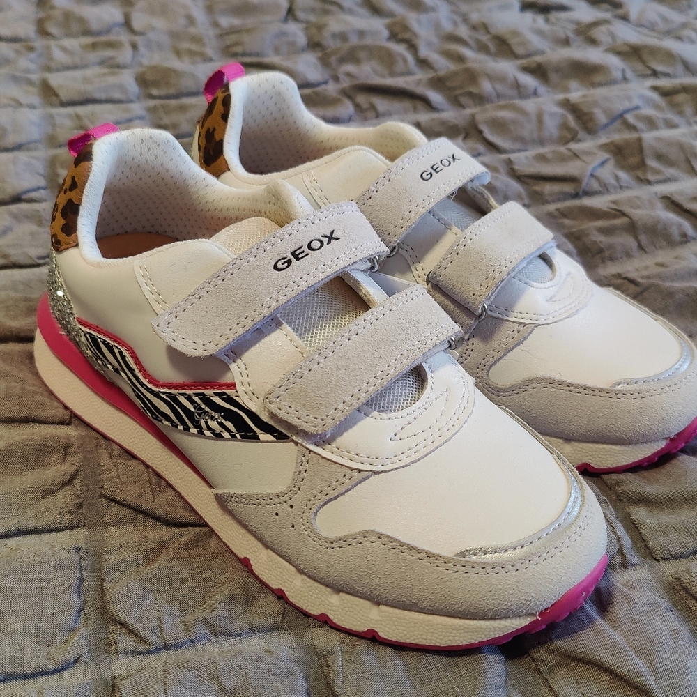 Geox girl sneakers size 3